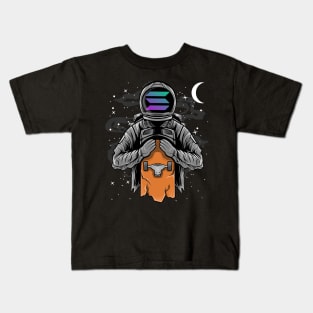 Astronaut Skate Solana Coin To The Moon Crypto Token Cryptocurrency Wallet Birthday Gift For Men Women Kids Kids T-Shirt